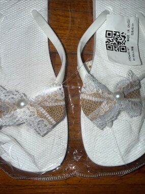 Jasmine White Lace Bow Sandals with Pearl Accent